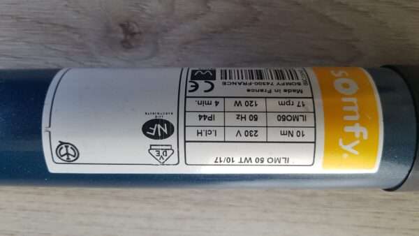 Somfy ILMO 50 WT 6/17 5051108 A gebrauchter Rohrmotor Rolladenmotor mit neuem Arcotronic Kondensator im Tausch gegen einen baugleichen defekten Rohrmotor.